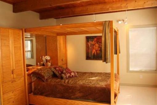 фото отеля Schooner Way Pender Island Breakaway Vacations