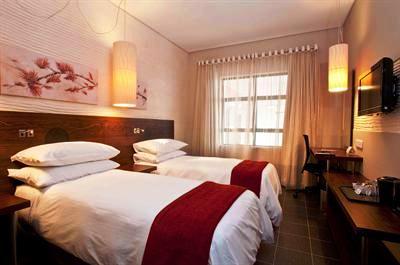 фото отеля Peermont Metcourt at Umfolozi
