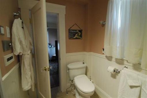 фото отеля Pine Bush House Bed & Breakfast