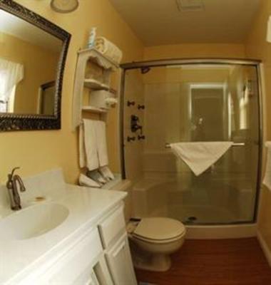 фото отеля Kern River Inn Bed & Breakfast