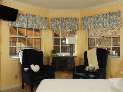 фото отеля Kern River Inn Bed & Breakfast