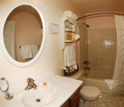 фото отеля Kern River Inn Bed & Breakfast