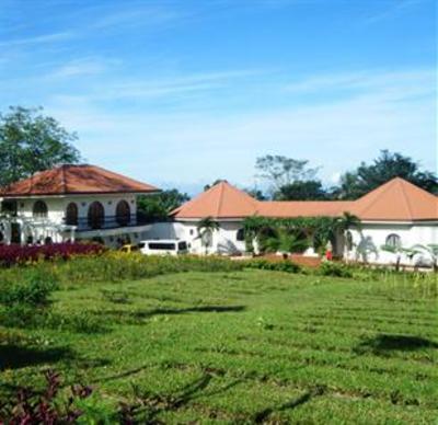 фото отеля Stonehouse Gardens Resort
