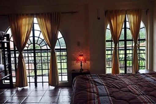 фото отеля Stonehouse Gardens Resort