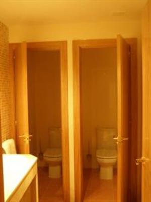 фото отеля Hostal Los Villares Villares de la Reina