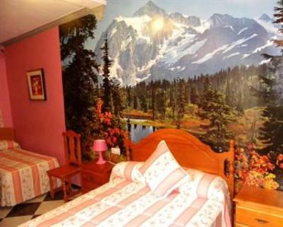 фото отеля Hostal Sevillana II