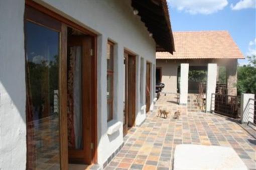 фото отеля Eagles Nest Estate Guest House