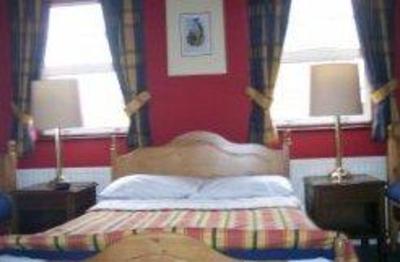фото отеля Crouch Oak Bed and Breakfast Addlestone