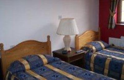 фото отеля Crouch Oak Bed and Breakfast Addlestone