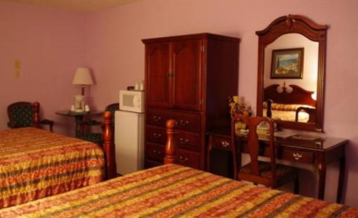 фото отеля Blue Spruce Motel Lamar