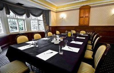 фото отеля Maes Manor Country Hotel