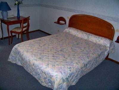 фото отеля Hotel Le Cygne Conches-en-Ouches