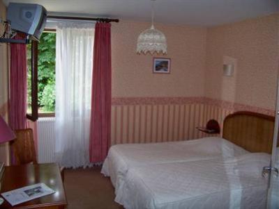 фото отеля Hotel Le Cygne Conches-en-Ouches