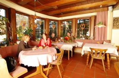 фото отеля Hotel Pension Waldfrieden Fuschl am See