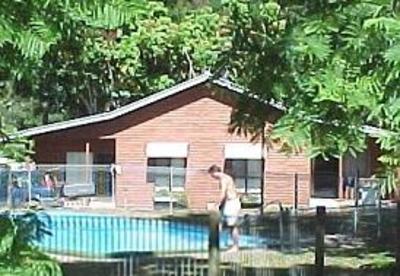 фото отеля Glass House Mountains Holiday Village Accommodation Caloundra