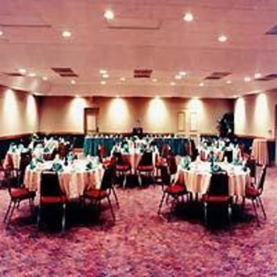 фото отеля Country Hearth Inn Brunswick