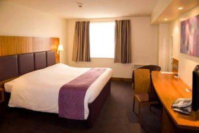 фото отеля Premier Inn London Wembley Stadium