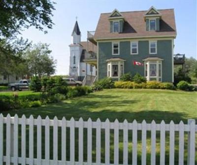 фото отеля Louisbourg Heritage House Bed & Breakfast