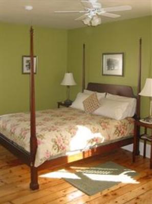 фото отеля Louisbourg Heritage House Bed & Breakfast