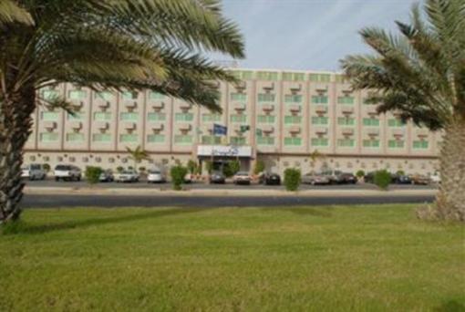 фото отеля Tulip Inn Yanbu