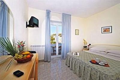 фото отеля Sorriso Thermae & Resort Forio