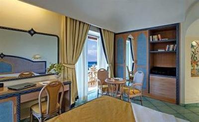 фото отеля Sorriso Thermae & Resort Forio