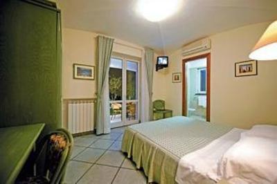 фото отеля Sorriso Thermae & Resort Forio