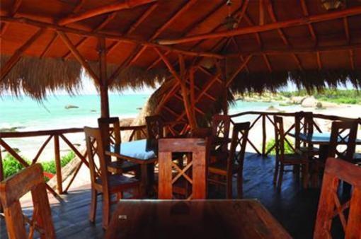 фото отеля Kirinda Beach Resort