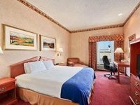 Fredericksburg Hill Country Hotel