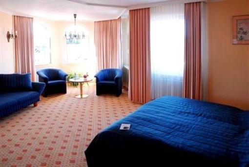 фото отеля Hotel Restaurant Zur Krone Löhnberg