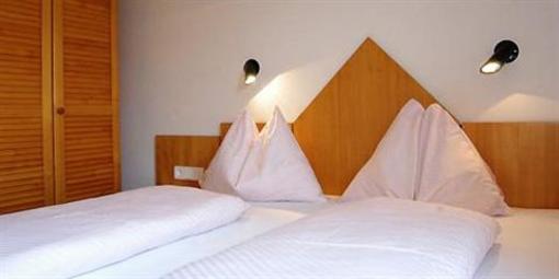 фото отеля Ferienhaus Winkler Tuschnig Pension Weissensee