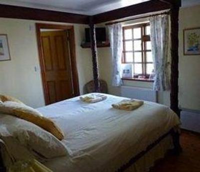 фото отеля Burton Farmhouse