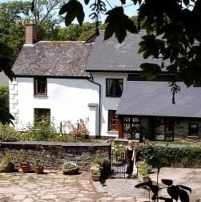 фото отеля Burton Farmhouse