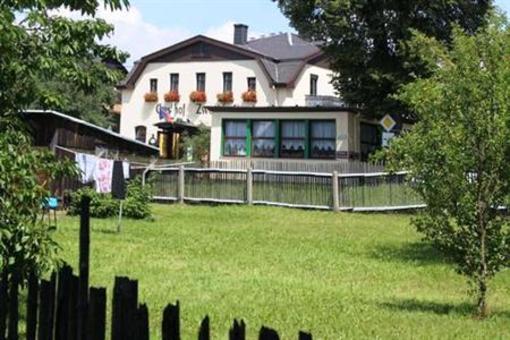 фото отеля Land-gut-Hotel Gasthof Zwoschwitz