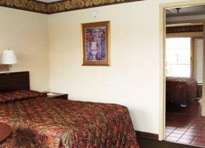 фото отеля Family Inns of America West Pigeon Forge