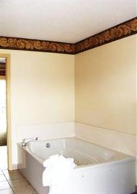 фото отеля Family Inns of America West Pigeon Forge