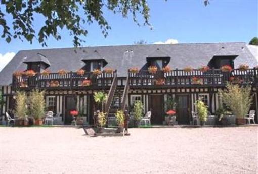 фото отеля Hotel Le Relais Du Pont De Normandie Fiquefleur-Equainville