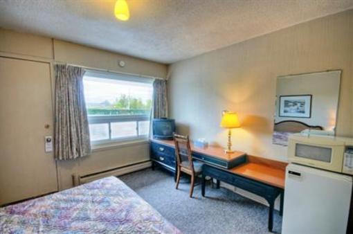 фото отеля Canadas Best Value Inn Port Colborne
