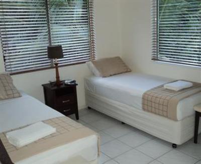 фото отеля The Beach Place Apartments Cairns