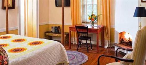 фото отеля Historic Smithton Inn