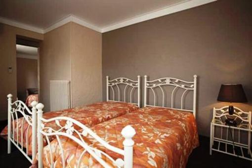 фото отеля Hotel du Cheval Blanc Saint-Remy-de-Provence