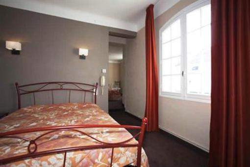 фото отеля Hotel du Cheval Blanc Saint-Remy-de-Provence