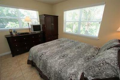 фото отеля The Beach Resorts Longboat Key