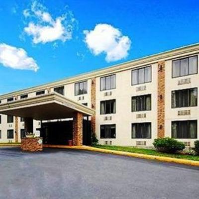 фото отеля Quality Inn Sturbridge