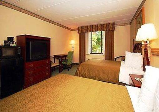 фото отеля Quality Inn Sturbridge