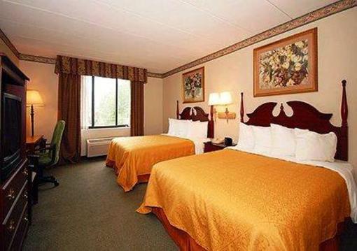 фото отеля Quality Inn Sturbridge