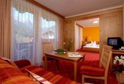 фото отеля Hotel Maximilian Mayrhofen
