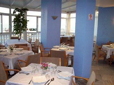 фото отеля Hotel Mediterraneo La Linea de la Concepcion