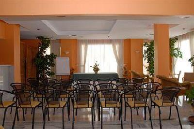 фото отеля Hotel Mediterraneo La Linea de la Concepcion
