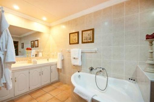 фото отеля The Robberg Beach Lodge